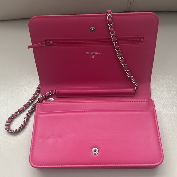 New Certified Authentic Chanel Wallet on Chain series 24 - Picture 6 of 9